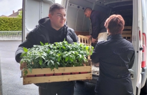 Sainte-Sigolène : ils ont vendu des fleurs pour les sinistrés des séismes en Turquie et Syrie