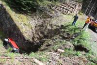 Le Chambon-sur-Lignon : la voiturette file tout droit et tombe de 10 mètres