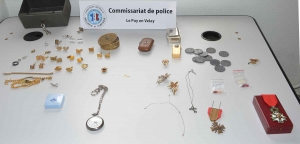 Puy-en-Velay : la police interpelle un cambrioleur présumé, à qui appartiennent tous ces objets ?