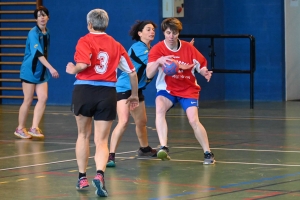 Montfaucon-en-Velay : les anciens handballeurs ont retrouvé le goût du jeu