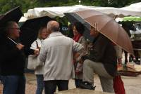 Marché d&#039;Yssingeaux : le parapluie était de sortie