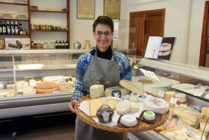 Saint-Bonnet-le-Froid : une Franc-Comtoise reprend la fromagerie du village