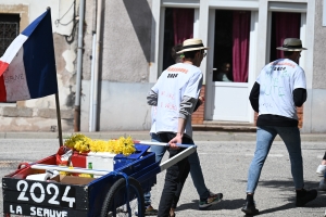 La Séauve-sur-Semène : les classards vendent du muguet, des jonquilles et des brioches
