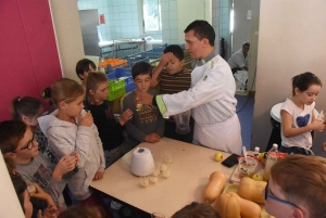 Aurec-sur-Loire : les écoliers découvrent des légumes de saison