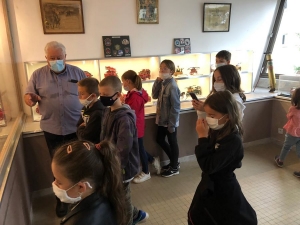 Saint-Ferréol-d&#039;Auroure : les jeunes élus visitent le Musée des pompiers de la Loire