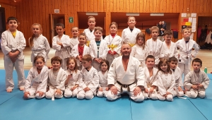 Chaspuzac : 3 victoires et 15 podiums pour les judokas au tournoi de Pont-Salomon