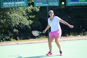 Mandy Saguet (30/2, TC Yssingeaux) a remporté le premier match du tournoi, 6-1, 6-0