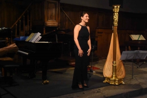 La harpiste Anaïs Gaudemard