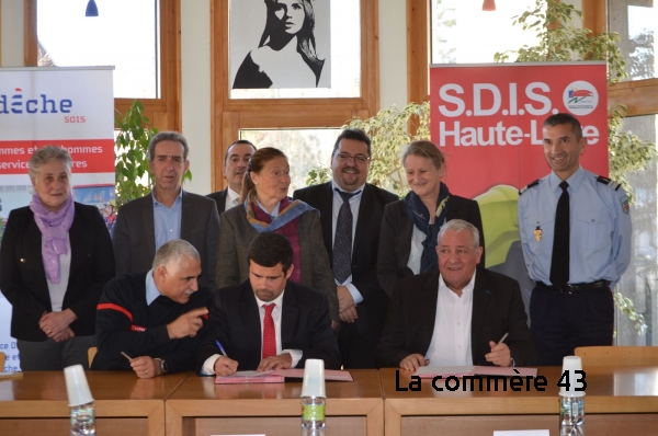 La convention a été signée en mairie du Chambon-sur-Lignon|Serge Morais, directeur général adjoint de l&#039;ARS|||