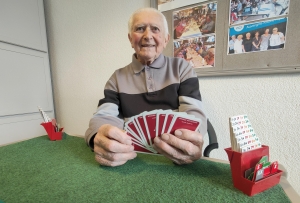 Yssingeaux : à 97 ans, Jean Durieux épate ses camarades au bridge