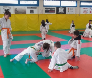 Stage de jeunes et ceinture noire au Judo Club de Brives