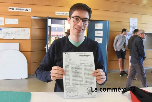 Xavier Celle de Saint-Georges-Lagricol a 19.36 de moyenne en S|Tom Joucerand de Sainte-Sigolène a 18.30 en ES et les félicitations du jury|||||||