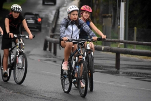 35 lycéens font du &quot;rain, run and bike&quot; entre Monistrol et le lac de Lavalette