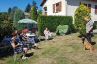 Montfaucon-en-Velay : les résidents de Saint-Nicolas en visite dans un élevage canin