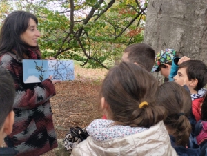 Yssingeaux : les écoliers de Jean-de-la-Fontaine étudient les arbres au château de Lavée