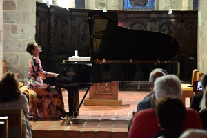 Irina Lankova à Tence : une pianiste romantique qui allie la douceur et la flamme