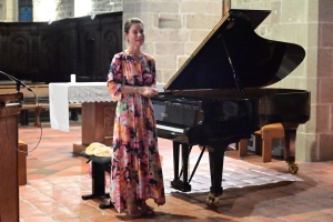 Irina Lankova à Tence : une pianiste romantique qui allie la douceur et la flamme