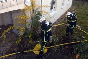 Monistrol-sur-Loire : les pompiers s&#039;entraînent dans une maison avant sa démolition