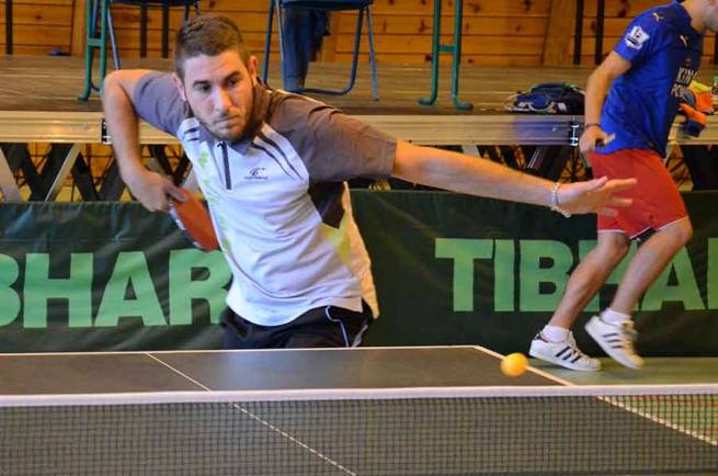Adrien Murgues remporte le tournoi.||||Quentin Murgues ici contre Clément Tochon.||