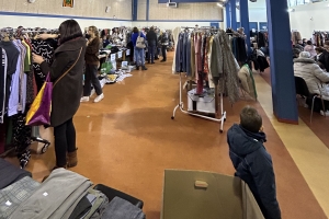 Saint-Paulien : le vide-dressing caritatif génère 3000 €