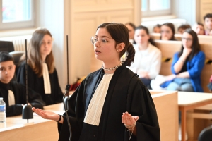 Des collégiens d&#039;Aurec-sur-Loire remportent le concours d&#039;éloquence au tribunal