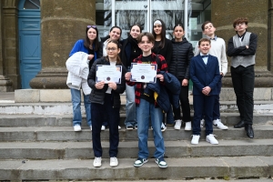 Des collégiens d&#039;Aurec-sur-Loire remportent le concours d&#039;éloquence au tribunal