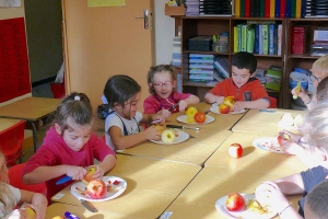 Grazac : une compote de pommes fait maison pour les écoliers