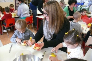 Grazac : une compote de pommes fait maison pour les écoliers