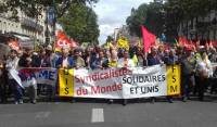 En direct de la manifestation à Paris contre la loi Travail