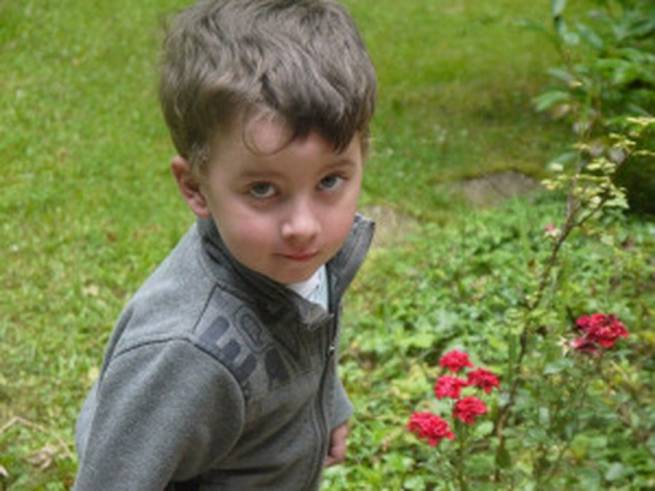 Isaac est décédé à 4 ans et demi le 15 novembre 2012 après 7 mois de lutte.|||