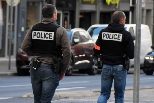 Vals-près-Le Puy : il tente de frapper et crache sur les policiers