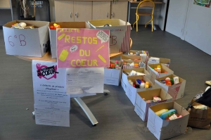 Yssingeaux : 356 produits d&#039;hygiène collectés au collège Jean-Monnet pour les Restos du coeur