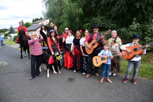 Le Mazet-Saint-Voy : les chars des villages connaissent la musique (photos + vidéo)