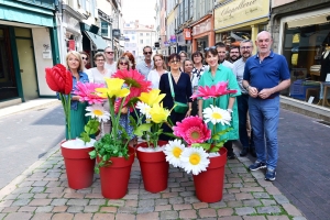 Le centre-ville du Puy-en-Velay en fleurs et en couleurs