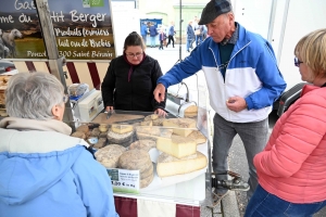 Rosières : les fromages fermiers en star du jour à la foire-concours