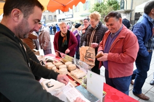 Rosières : les fromages fermiers en star du jour à la foire-concours