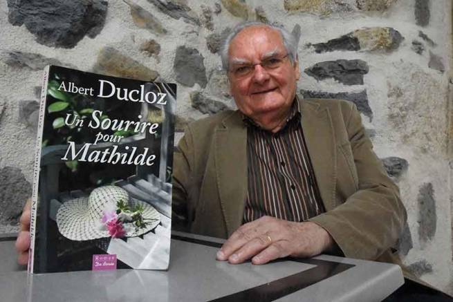 Albert Ducloz publie son dix-huitième livre. L&#039;auteur ponot vend 20 000 exemplaires par roman|||