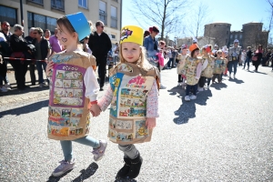 Monistrol-sur-Loire : 1000 enfants déguisés dans les rues pour fêter Carnaval
