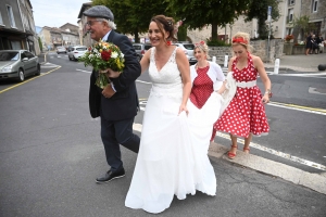 Un mariage guinguette pour Gaëlle et Rémi à Saint-Maurice-de-Lignon
