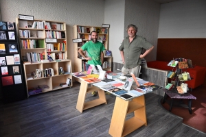Le Beluga, librairie et bar associatif, est le premier lieu auto-géré du Puy-en-Velay