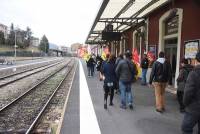 Grève à la SNCF : les cheminots déterminés à préserver leur statut et le service public