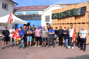 Dunières : les ouvriers de Vial Frères en grève depuis deux jours