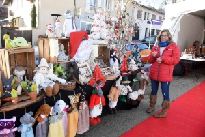 Retournac : le marché de Noël anime le bourg