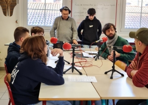 Monistrol-sur-Loire : des collégiens du Château animateurs d&#039;une émission radio