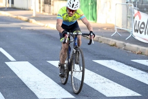 Cyclisme : Anthony Mendes retrouve la victoire au cyclo-cross de Brives-Charensac