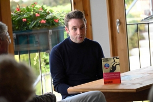 Le Chambon-sur-Lignon : Matthieu Zaccagna reçoit le Prix du premier roman 2022