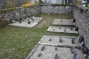Chenereilles : il entretient bénévolement un cimetière familial à &quot;Flaviac&quot;