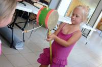 A la brocante musicale, on trouve des instruments originaux pour les enfants.