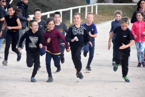 Les écoliers des Villettes et de La Chapelle-d&#039;Aurec courent pour les droits de l&#039;enfant