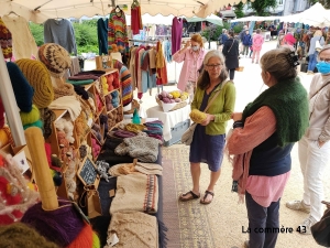 Le Chambon-sur-Lignon : laine et soie au coeur d&#039;un marché artisanal hors du commun samedi